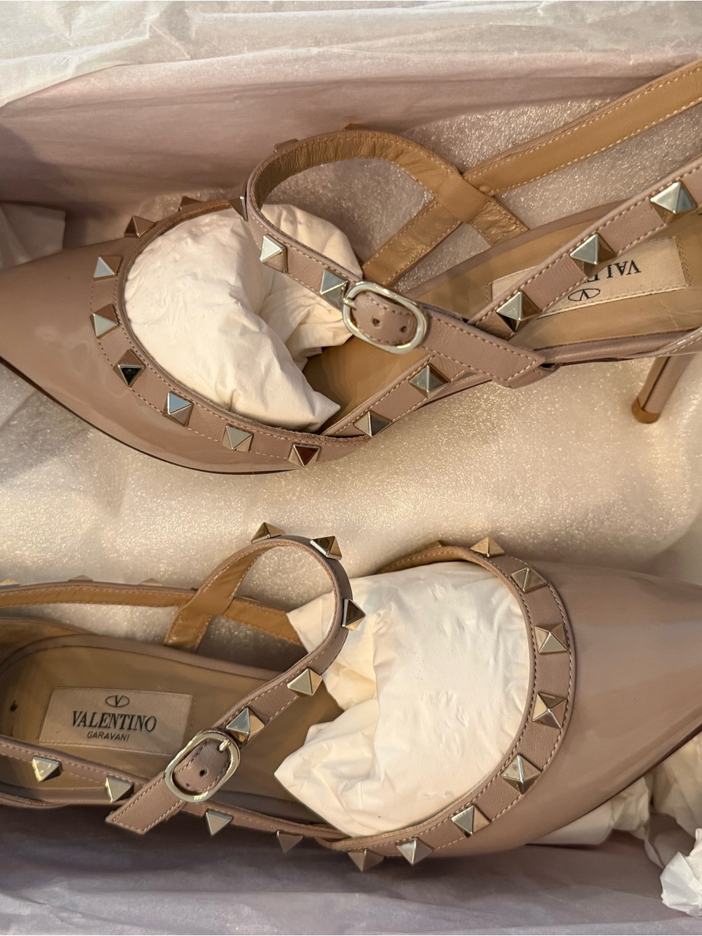Valentino Garavani Nude Patent Leather Rockstud Slingback Pumps